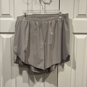 Men’s Athletic Shorts in Khaki